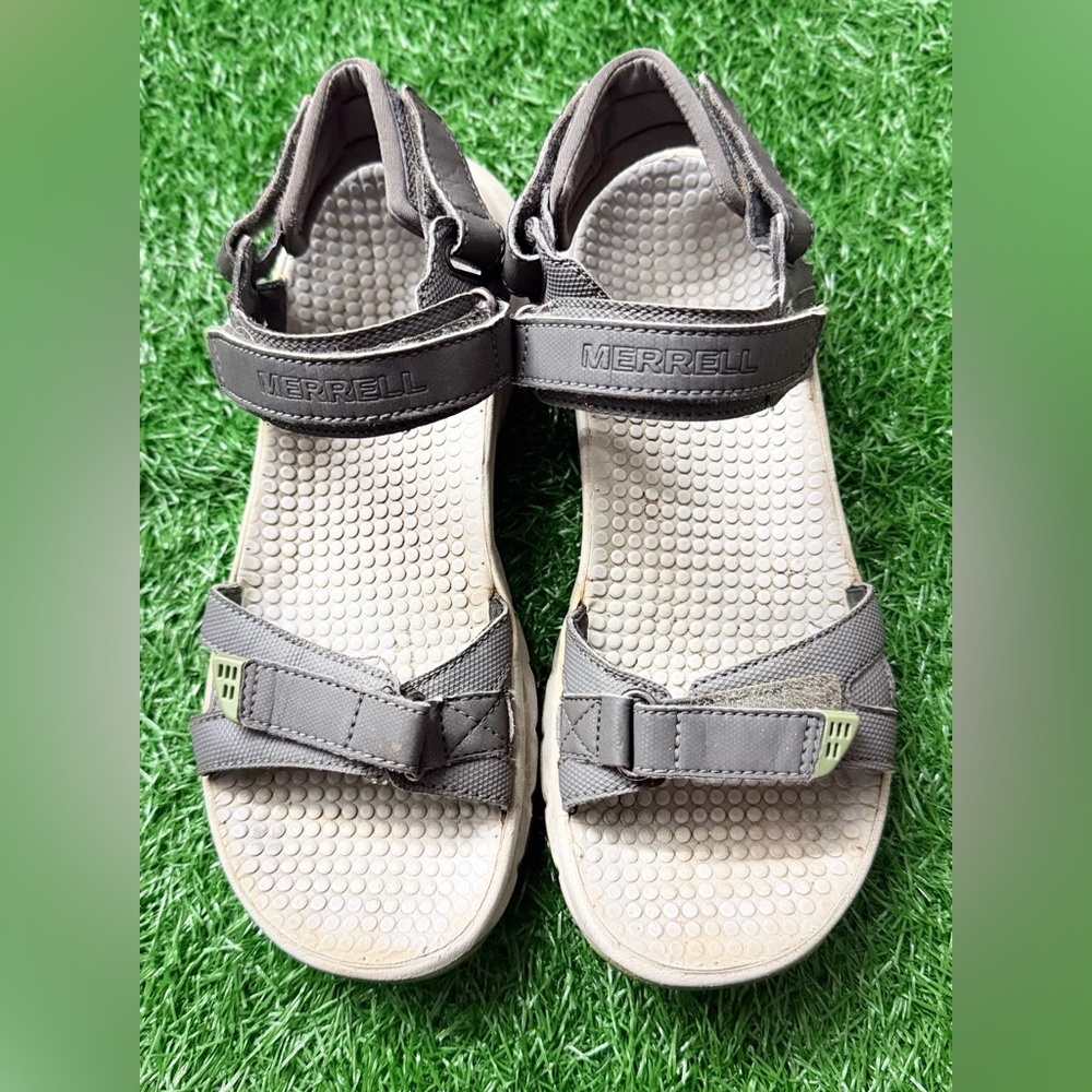 Merrell Women’s Gray Sandals Size 6